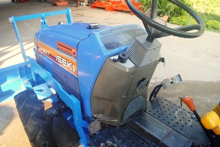 ขายรถไถ ISEKI TF327 (4WD) ขนาด 32 แรง พร้อมดันหน้าและผานพรวน ขายรถไถ ISEKI TF327 (4WD) ขนาด 32 แรง พร้อมดันหน้าและผานพรวน