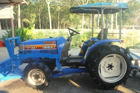 ขายรถไถ ISEKI TF327 (4WD) ขนาด 32 แรง พร้อมดันหน้าและผานพรวน ขายรถไถ ISEKI TF327 (4WD) ขนาด 32 แรง พร้อมดันหน้าและผานพรวน