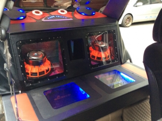 ขายรถมาสด้า323 ปี94 เครื่อง 1.6 เกียร์ออโต้ ติดแก๊ส LPG เพาเวอร์ ไฟฟ้าทั้งคัน เครื่องเสียงชุดใหญ่ เปิดดังลั่น แอร์เย็นฉ่ำ ตัวถังเดิม สีเต็ม แม็กสปาโก้15&quot; ยางใหม่ๆ4เส้น รถขับดี พร้อมใช้  เครื่องเสียง+แม็กยางใหม่ ก็คุ้มแล้วครับ ภาษีปี58