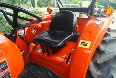 ขายรถไถ Kubota L 4708 (4WD) พร้อมดันหน้าและผานพรวนตราช้าง เครื่องแน่นๆ ขายรถไถ Kubota L 4708 (4WD) พร้อมดันหน้าและผานพรวนตราช้าง เครื่องแน่นๆ