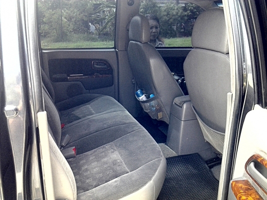 ขาย!! Isuzu D-max 4 ประตู 4WD ตัว Top ปี 04 ขาย!! Isuzu D-max 4 ประตู 4WD ตัว Top ปี 04