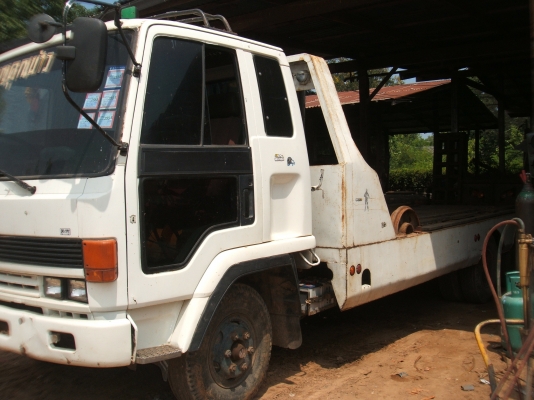 ขายรถบรรทุกเทลเลอร์ สิบล้อสองเพลา ยาง 825 ขอบ 16 เครื่องยนต์ 175 แรงม้า สภาพดีพร้อมใช้งาน