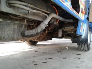 ขายรถตู้ท้ายลาด ยี่ห้อ FORD สวย ๆ เต็ม ๆ สักคันครับ