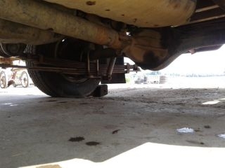 ขายรถตู้ท้ายลาด ยี่ห้อ FORD สวย ๆ เต็ม ๆ สักคันครับ