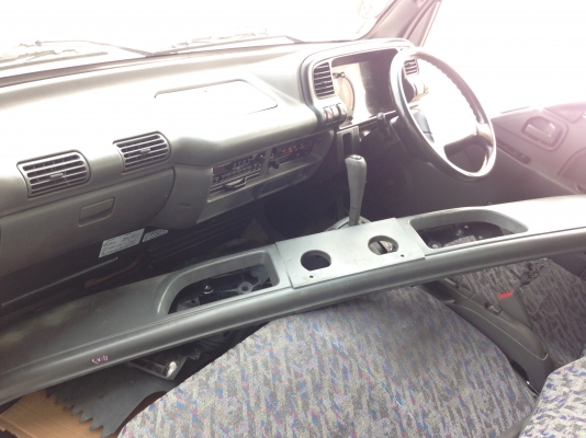 หัวเก๋ง ISUZU NKR การ์ตูน สวยพร้อมใช้งานครับ