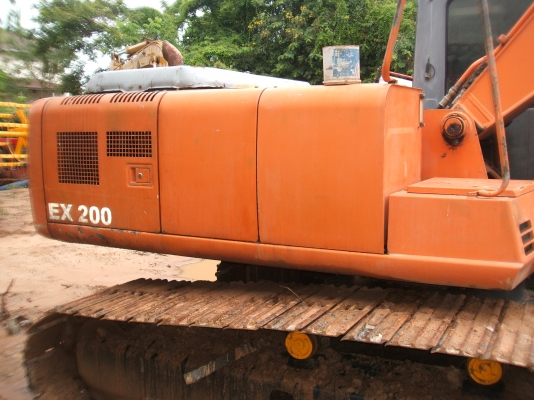 ขายแม็คโคร ฮิตาชิ EX 200-3  ไฟฟ้าครบ เครื่องยนต์ดี ช่วงล่างดี ปั้มดี ต้องการขายด่วน