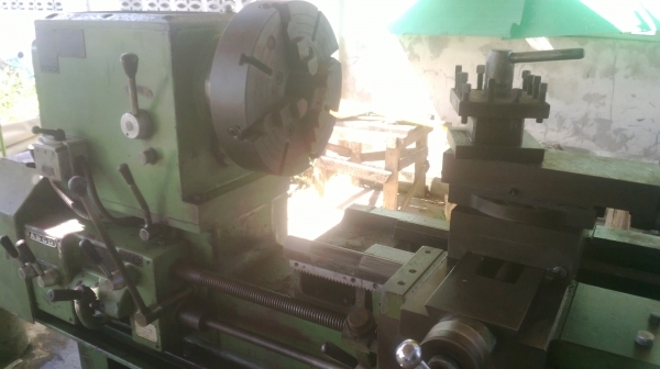 เครื่องกลึง 6 ฟุต หนัก 2 เพลา เกียร์บล็อก พร้อมใช้งาน เหมาะสำหรับงานหนัก 98,000