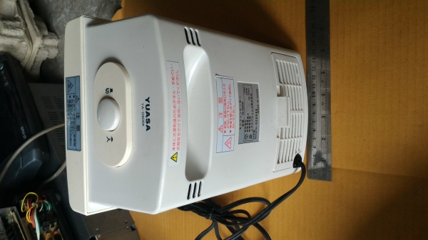 เซรามิกฮีตเตอร์ TEKNOS มีพัดลมช่วยเป่าความร้อนออกมา ทำความร้อนในบ้านช่วงหน้าหนาว