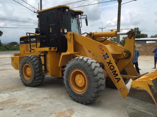 รถตักจีนยูโร3XG932 /// รถสวยมาก 4800ชม.พร้อมใช้ สภาพดีมาก..สภาพยังใหม่ มีเล่มพร้อม...