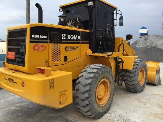 รถตักจีนยูโร3XG932 /// รถสวยมาก 4800ชม.พร้อมใช้ สภาพดีมาก..สภาพยังใหม่ มีเล่มพร้อม...