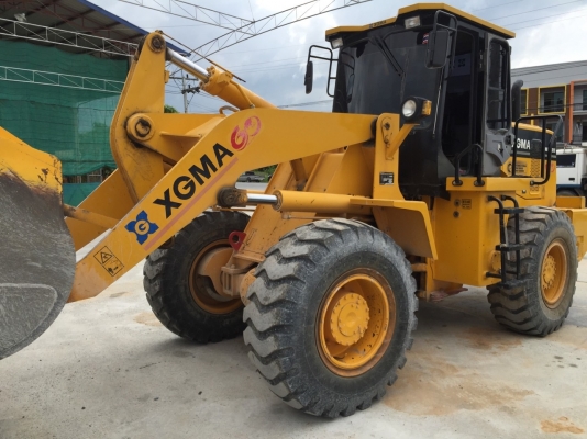 รถตักจีนยูโร3XG932 /// รถสวยมาก 4800ชม.พร้อมใช้ สภาพดีมาก..สภาพยังใหม่ มีเล่มพร้อม...