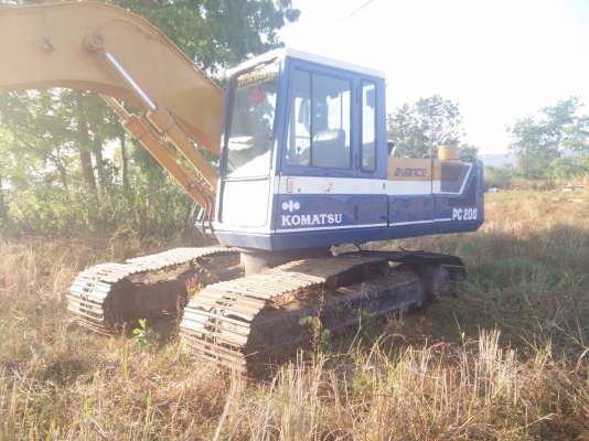 ขายด่วน komatsu 200-3 สภาพพร้อมใช้