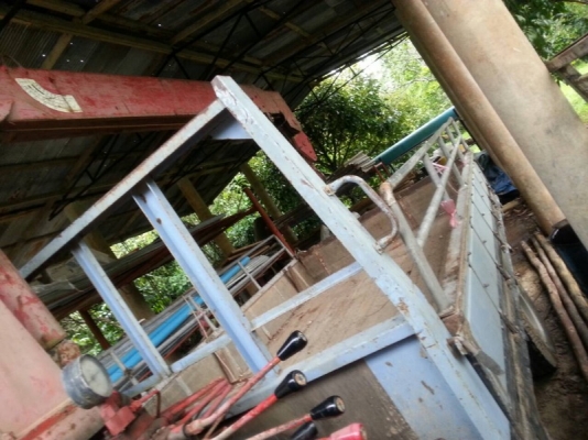 รถอีซูซุ  6  ล้อ ติดเครน 3 ตัน.  110 แรงม้า.  ( รถประกอบ )  สนใจติดต่อ 081 - 6079515