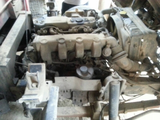 รถอีซูซุ  6  ล้อ ติดเครน 3 ตัน.  110 แรงม้า.  ( รถประกอบ )  สนใจติดต่อ 081 - 6079515