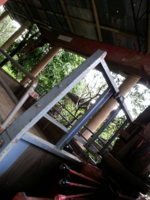 รถอีซูซุ  6  ล้อ ติดเครน 3 ตัน.  110 แรงม้า.  ( รถประกอบ )  สนใจติดต่อ 081 - 6079515