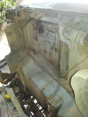 รถอีซูซุ  6  ล้อ ติดเครน 3 ตัน.  110 แรงม้า.  ( รถประกอบ )  สนใจติดต่อ 081 - 6079515