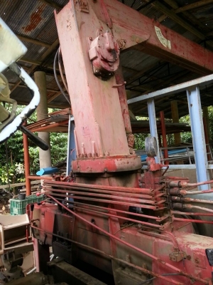 รถอีซูซุ  6  ล้อ ติดเครน 3 ตัน.  110 แรงม้า.  ( รถประกอบ )  สนใจติดต่อ 081 - 6079515