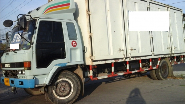 รถตู้แห้งสิบบานมือสอง,Isuzu,ยาว7.20 เมตร