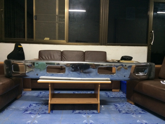 แสงฟ้าเต้นรถ///ขายแก้มมุม-กระจังหน้า ชุปโครเมียม อีซุซุ ร็อกกี้ สภาพใหม่