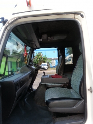 ขายด่วน 6ล้อ ตู้10บาน HiNo FG1J  212แรงม้า  ตู้10บาน ยาว 7.2เมตร Tel.0872508883