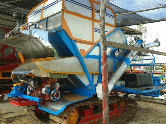 ขายรถเกี่ยวข้าว เครื่อง 6d17 เทอโบ ตัวเดินแทคเตอร์สภาพพร้อมใช้ ต่อรองได้