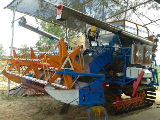 ขายรถเกี่ยวข้าว เครื่อง 6d17 เทอโบ ตัวเดินแทคเตอร์สภาพพร้อมใช้ ต่อรองได้