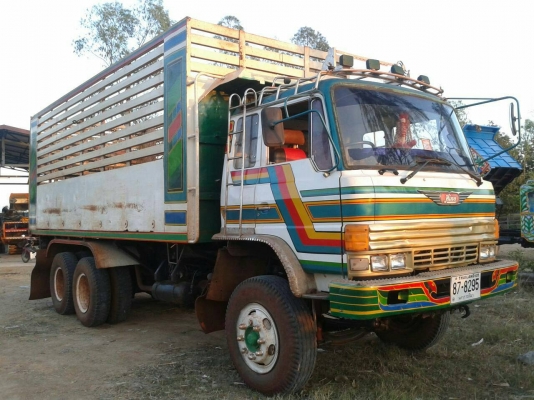 ขาย 10 ล้อ 2เพลาดั้ม226 เครื่องem100 เอกสารพร้อมโอน