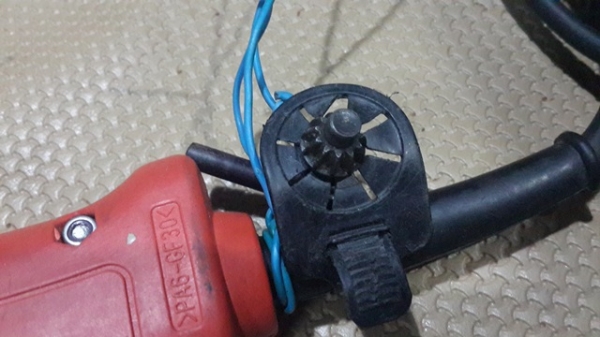 สว่านขนาดเล็กพร้อมใช้งานครับ