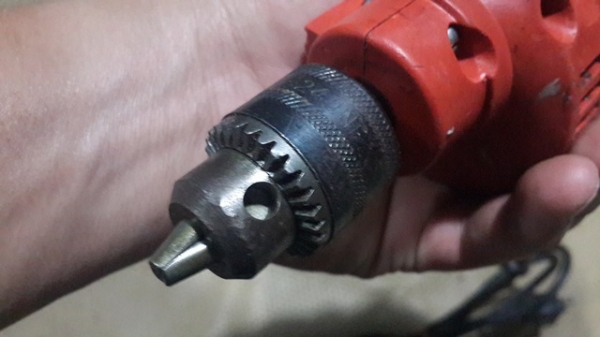 สว่านขนาดเล็กพร้อมใช้งานครับ