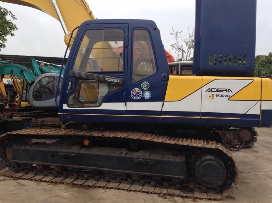 KOBELCO SK200LC  รถเก่านำเข้าจากญี่ปุ่นไม่เคยใช้งานในไทย  สภาพพร้อมลุยงาน   เอกสารใบแจ้งจำหน่าย เครื่องยนต์ EH700 4277 เลขซีเรียล :LQ02185 Straight/บูมมาตรฐาน ราคา :1,100,000 บาท (ราคาต่อรองได้) พร้อมตรวจเช็คสภาพรถครบ รายการตรวจเช็ครถ 1.เปลี่ยนถ่ายน้ำมันเ