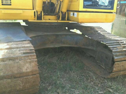 ขายรถแบคโฮโคมัสสุ200 รุ่น8 ราคา1900000 ต่อรอง