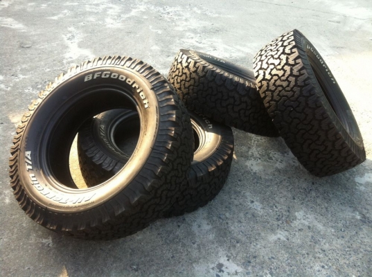 ยางขอบ18 BF Goodrich All-terrain 285 65 r18 ปี14 ตุ่มหน้ายางอยู่ครบ