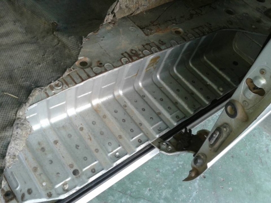 ขายรถตู้ โตโยต้า COMMUTER ปี50 สภาพเดิม เครื่องดี แอร์เย็น ก.ไฟฟ้า เอกสารเล่มทะเบียนพร้อมโอน