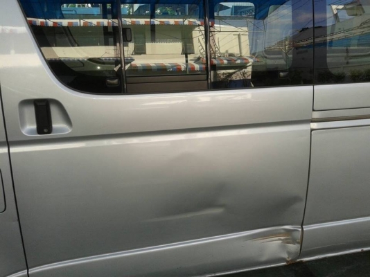 ขายรถตู้ โตโยต้า COMMUTER ปี50 สภาพเดิม เครื่องดี แอร์เย็น ก.ไฟฟ้า เอกสารเล่มทะเบียนพร้อมโอน