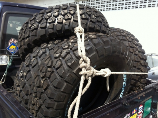 ยางใหม่ BF Goodrich Mud-terrain Km2 ขนาด 265 75 r16 เส้นละ 7000บาท