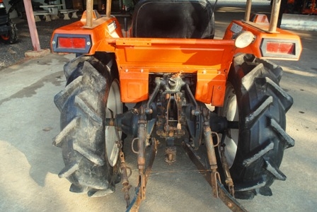 ขายรถไถ Kubota L1-20(4WD) พร้อมผานพรวน รถ2เพลา พร้อมใช้งานครับ