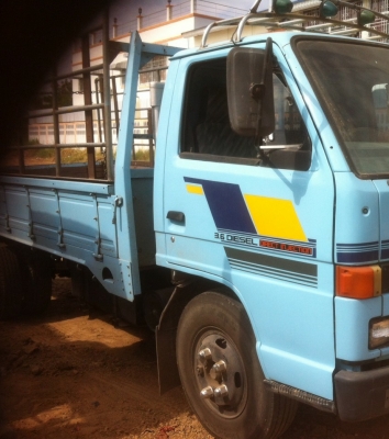 หกล้อ อีซูซุ NKR110แรงรถห้างแท้ เกียร์สั้น ปี37สภาพดีแคสซีสวยจัดตลอดเส้นพร้อมใช้งาน ทะเบียนพร้อมโอน ราคาเบาๆ