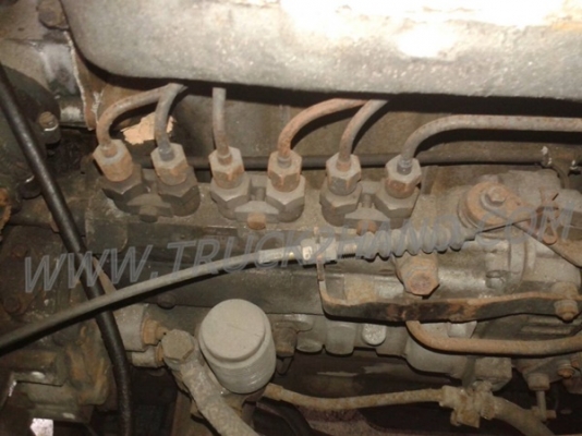 รถโดยสารส่วนบุคคล 42 ที่นั่ง  ยี่ห้อ NISSAN 6 สูบ