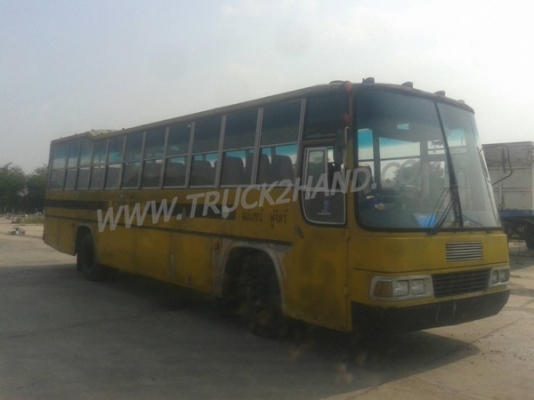 รถโดยสารส่วนบุคคล 42 ที่นั่ง  ยี่ห้อ NISSAN 6 สูบ