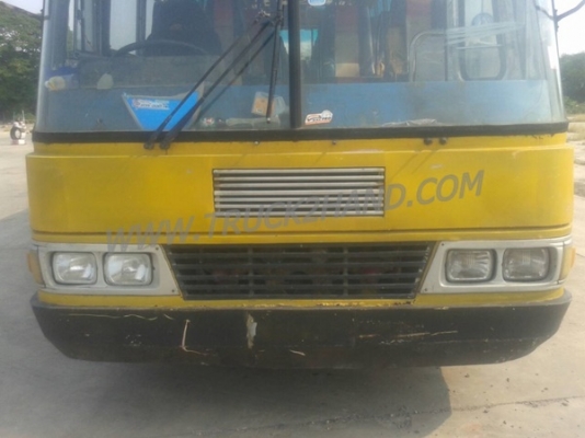 รถโดยสารส่วนบุคคล 42 ที่นั่ง  ยี่ห้อ NISSAN 6 สูบ