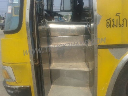 รถโดยสารส่วนบุคคล 42 ที่นั่ง  ยี่ห้อ NISSAN 6 สูบ