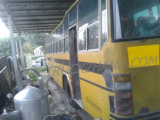 รถโดยสารส่วนบุคคล 42 ที่นั่ง  ยี่ห้อ NISSAN 6 สูบ