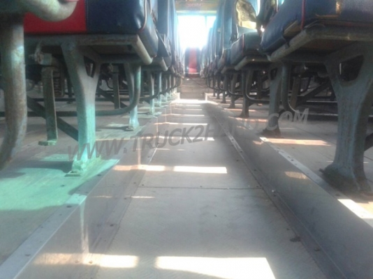 รถโดยสารส่วนบุคคล 42 ที่นั่ง  ยี่ห้อ NISSAN 6 สูบ