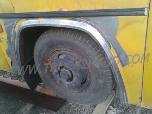 รถโดยสารส่วนบุคคล 42 ที่นั่ง  ยี่ห้อ NISSAN 6 สูบ