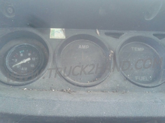 รถโดยสารส่วนบุคคล 42 ที่นั่ง  ยี่ห้อ NISSAN 6 สูบ