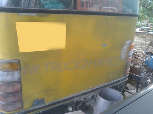 รถโดยสารส่วนบุคคล 42 ที่นั่ง  ยี่ห้อ NISSAN 6 สูบ