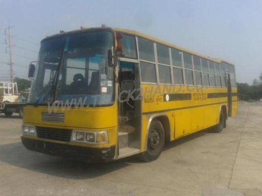 รถโดยสารส่วนบุคคล 42 ที่นั่ง  ยี่ห้อ NISSAN 6 สูบ