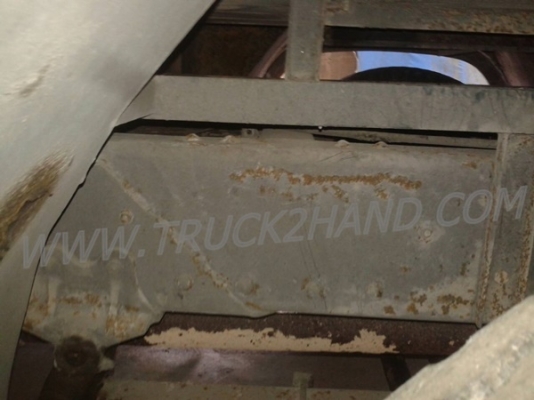 รถโดยสารส่วนบุคคล 42 ที่นั่ง  ยี่ห้อ NISSAN 6 สูบ