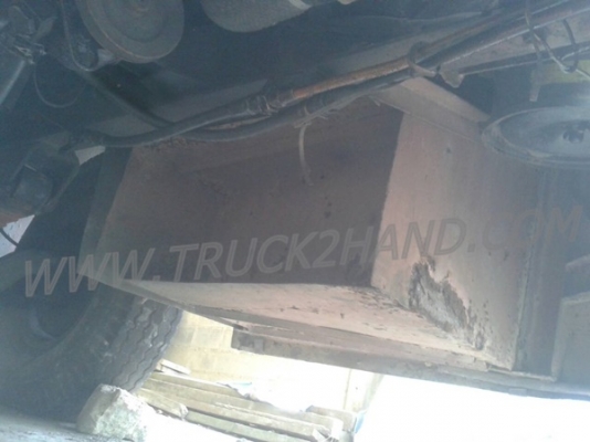 รถโดยสารส่วนบุคคล 42 ที่นั่ง  ยี่ห้อ NISSAN 6 สูบ