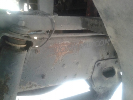 รถโดยสารส่วนบุคคล 42 ที่นั่ง  ยี่ห้อ NISSAN 6 สูบ